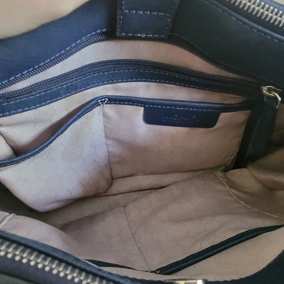 Michael Kors Set - Picture 2 of 3